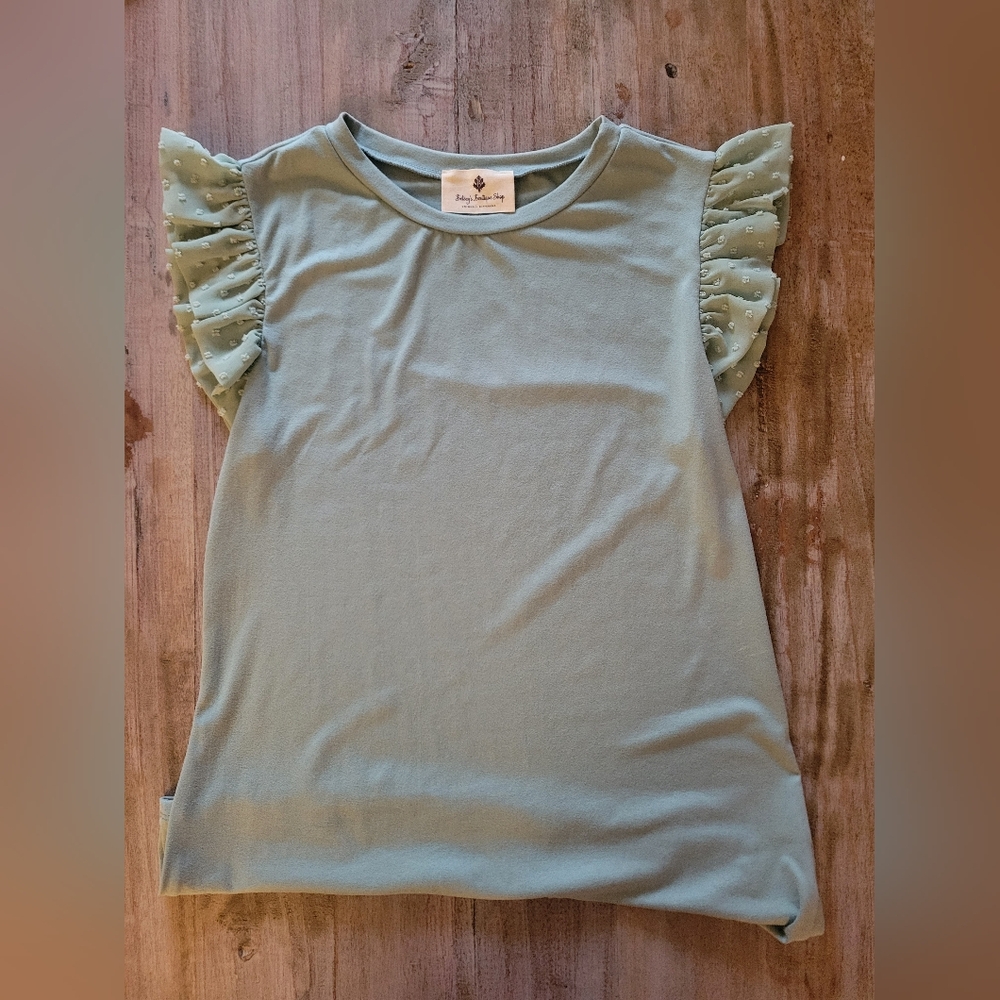 Chic Ruffle Sleeve Top in Soft Green